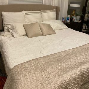 Hotel collection- king coverlet with 2 pillows